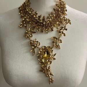 Elegant Gold Statement Necklace
